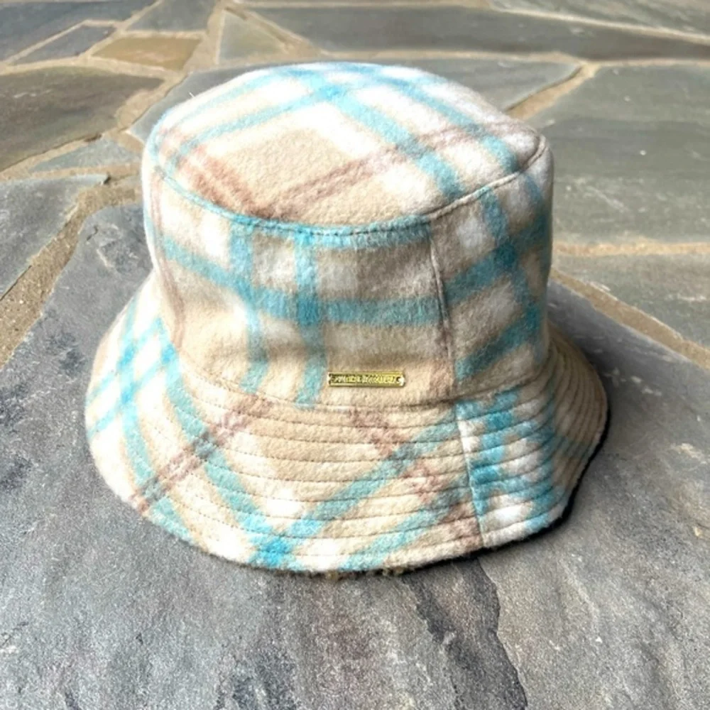 Reversible Plaid Bucket Hat VINCE CAMUTO